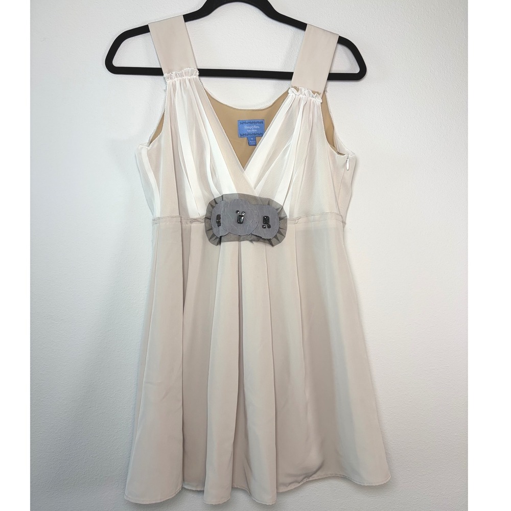Simply Vera Vera Wang Dress Womens Medium Beige Ivory Floral Applique Sleeveless